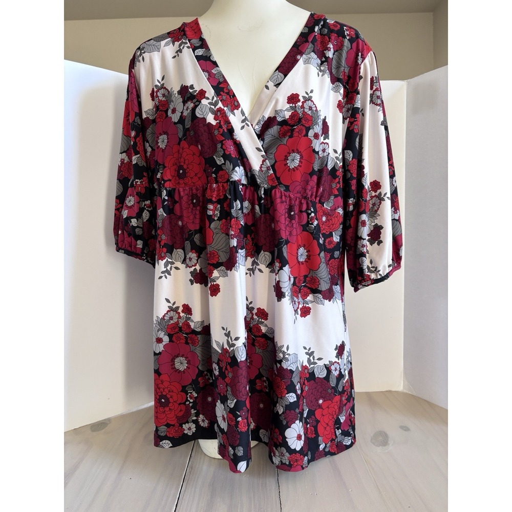 Lane Bryant Womens SZ 18/20 Red Black White Floral Faux‎ Wrap 3/4 Sleeve Top